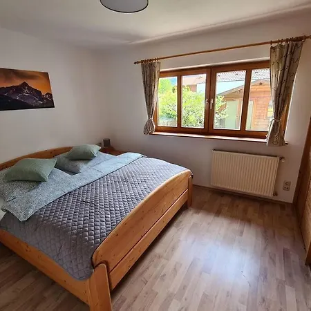 By Toni - Ferienwohnung Mit Garten In * Garmisch-Partenkirchen