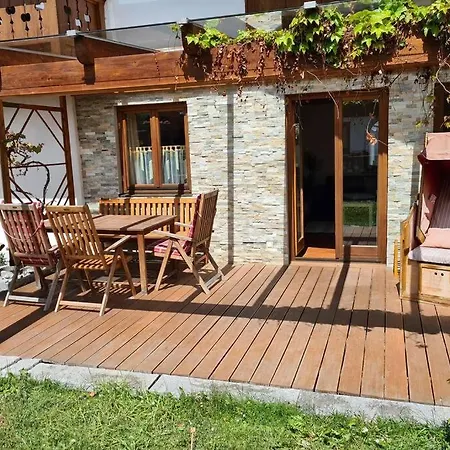 By Toni - Ferienwohnung Mit Garten In Garmisch-Partenkirchen